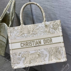 Christian Dior Shopping Bags